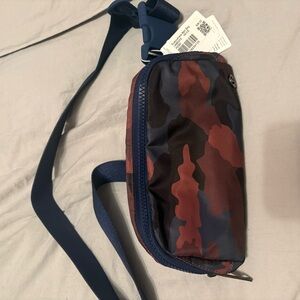 lululemon athletica Camouflage Crossbody Bag - Red and Blue